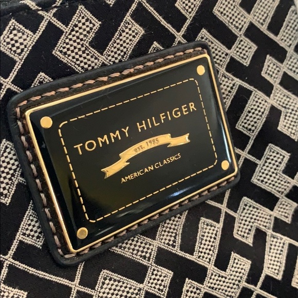 Tommy Hilfiger Bag - Picture 2 of 8